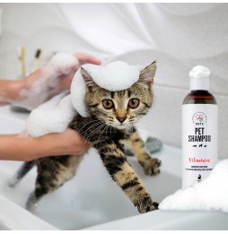 Pets Pet Shampoo Vitamin 250ml  Szampon dla dla psa kota i małych ssaków